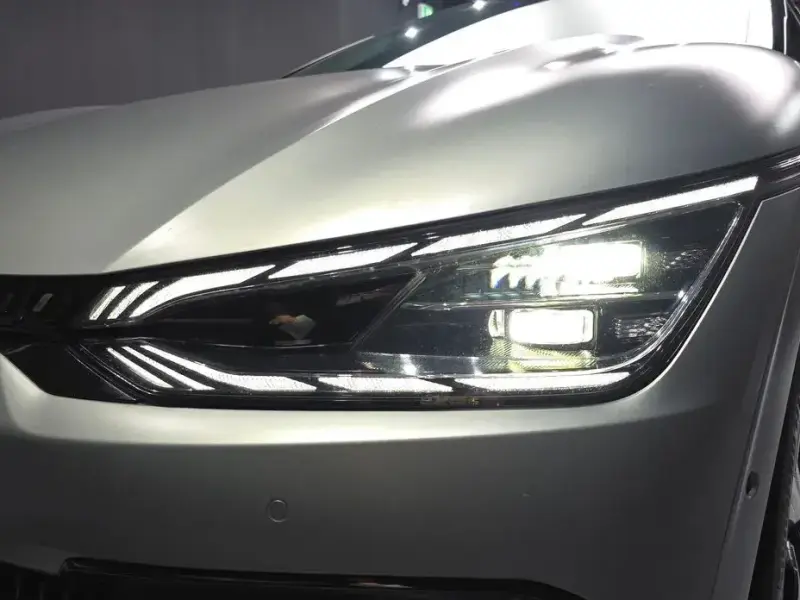 2023 Kia EV6 с пробегом 69 924 км