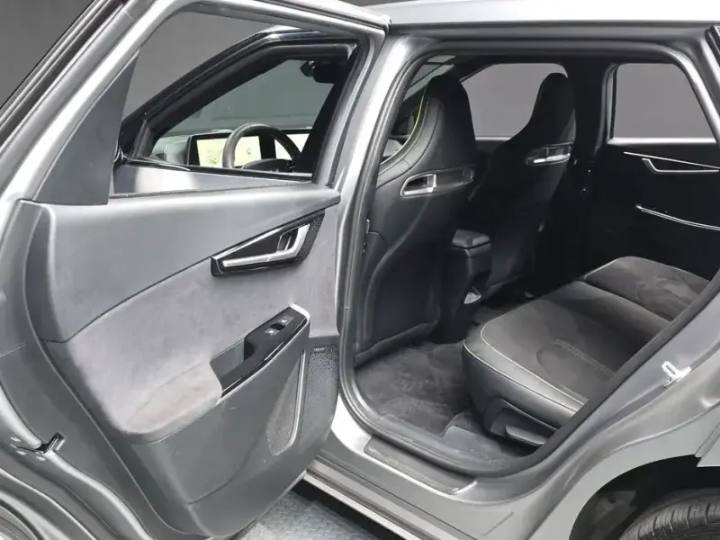 2023 Kia EV6 с пробегом 69 924 км