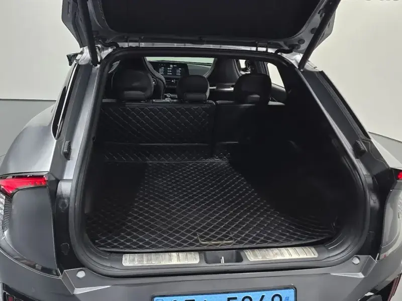 2023 Kia EV6 с пробегом 16 302 км