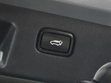 2023 Kia EV6 с пробегом 16 302 км