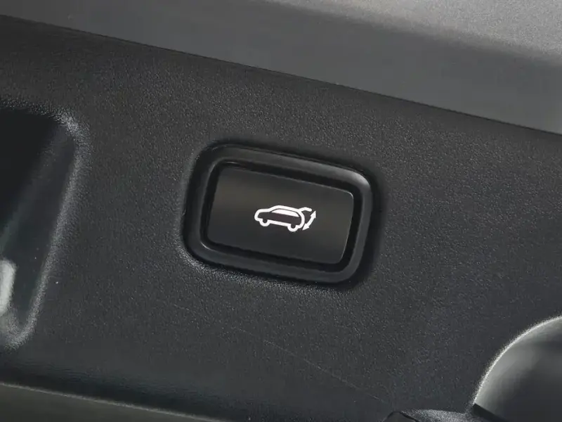 2023 Kia EV6 с пробегом 16 302 км