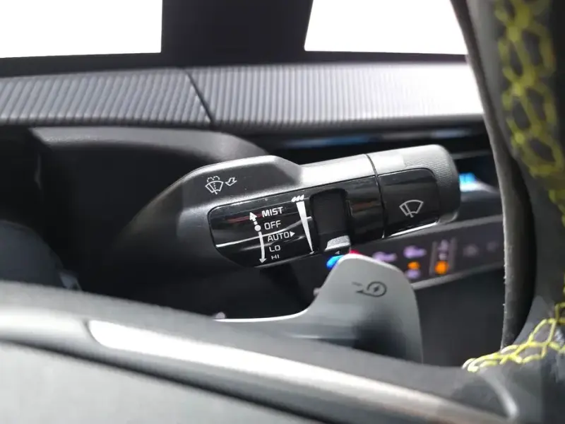 2023 Kia EV6 с пробегом 69 924 км