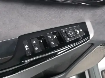 2023 Kia EV6 с пробегом 69 924 км