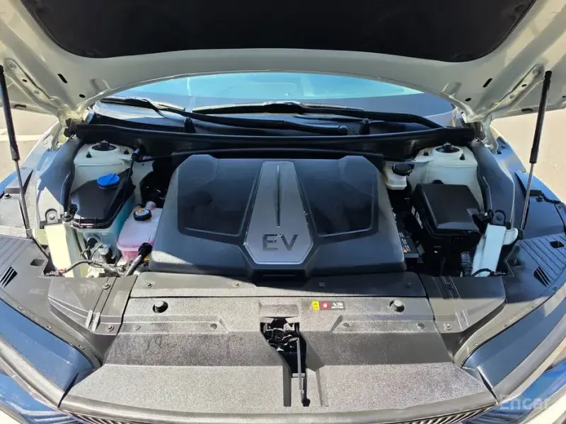 2022 Kia EV6 с пробегом 81 186 км