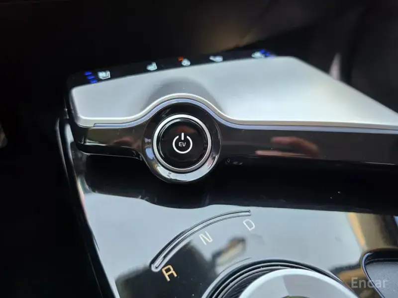 2022 Kia EV6 с пробегом 81 186 км