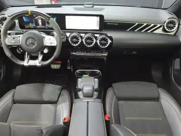 2023 Mercedes-Benz CLA с пробегом 38 898 км