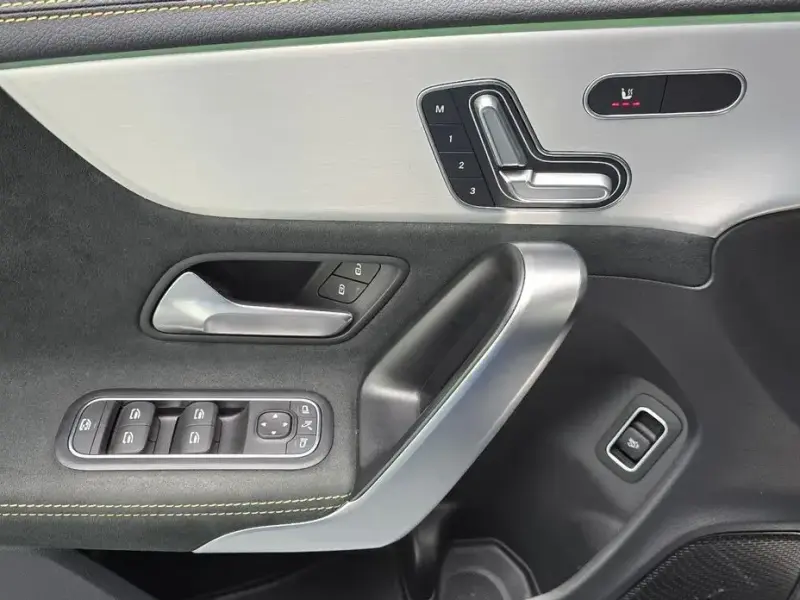 2023 Mercedes-Benz CLA с пробегом 38 898 км