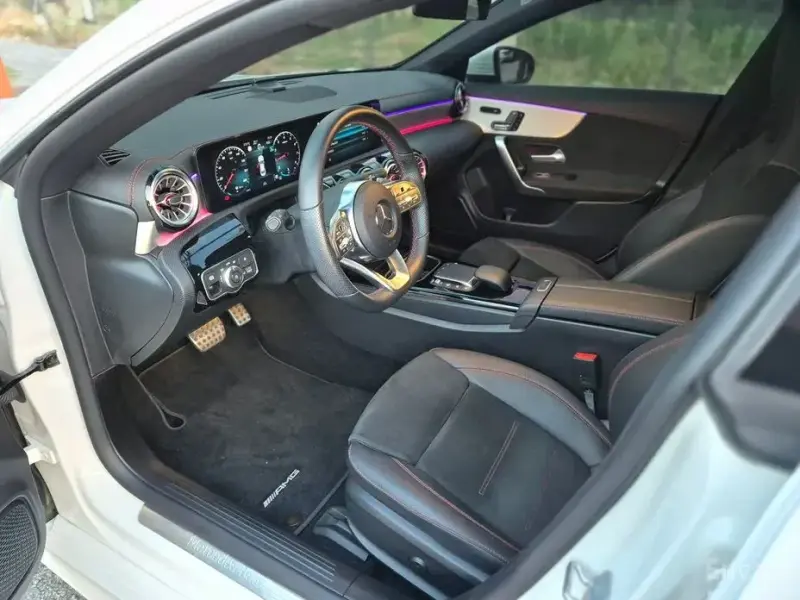 2023 Mercedes-Benz CLA с пробегом 20 034 км