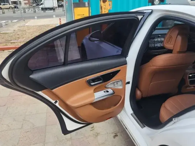 2024 Mercedes-Benz E-Класс с пробегом 30 114 км