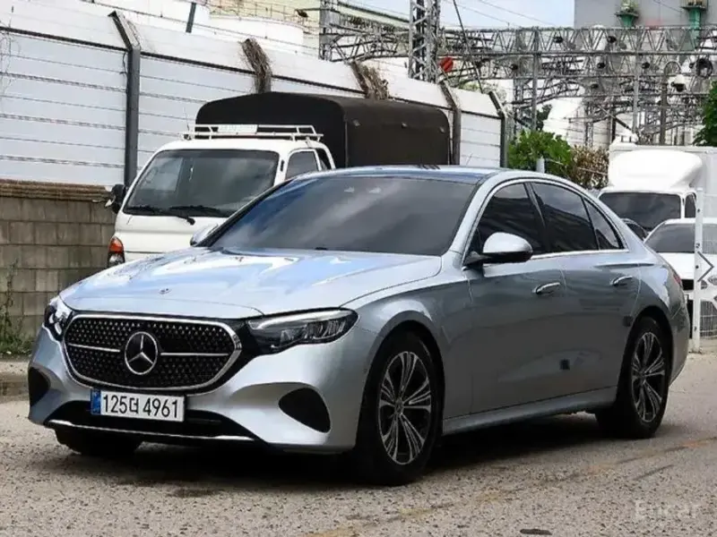 2024 Mercedes-Benz E-Класс с пробегом 33 274 км