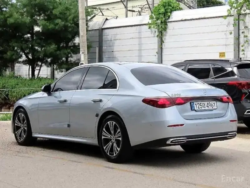 2024 Mercedes-Benz E-Класс с пробегом 33 274 км