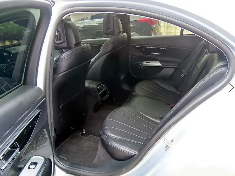 2024 Mercedes-Benz E-Класс с пробегом 33 274 км