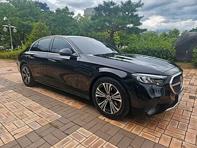 2024 Mercedes-Benz E-Класс с пробегом 9 800 км