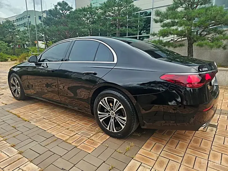 2024 Mercedes-Benz E-Класс с пробегом 9 800 км