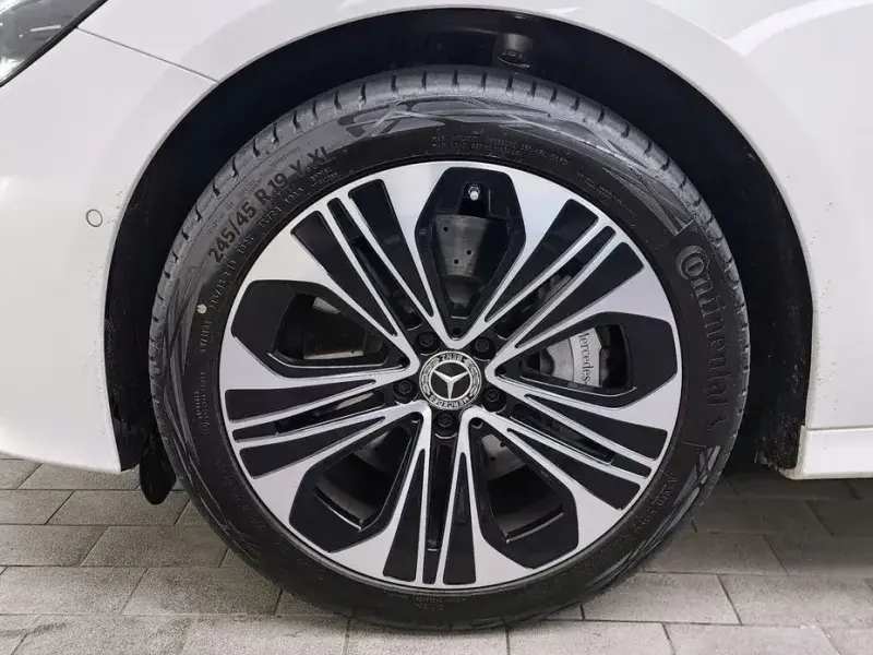 2025 Mercedes-Benz E-Класс с пробегом 9 804 км