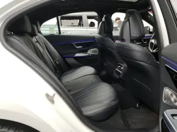 2025 Mercedes-Benz E-Класс с пробегом 9 804 км