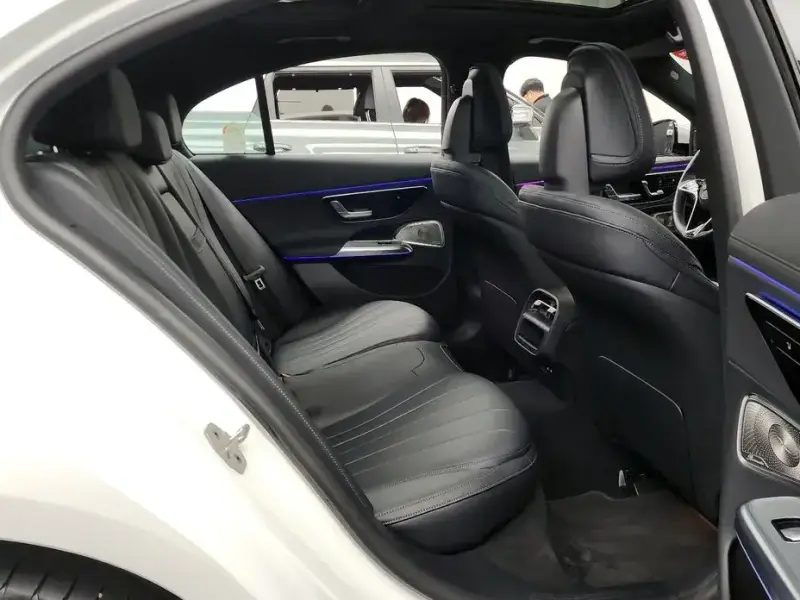 2025 Mercedes-Benz E-Класс с пробегом 9 804 км