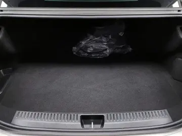 2025 Mercedes-Benz E-Класс с пробегом 9 804 км