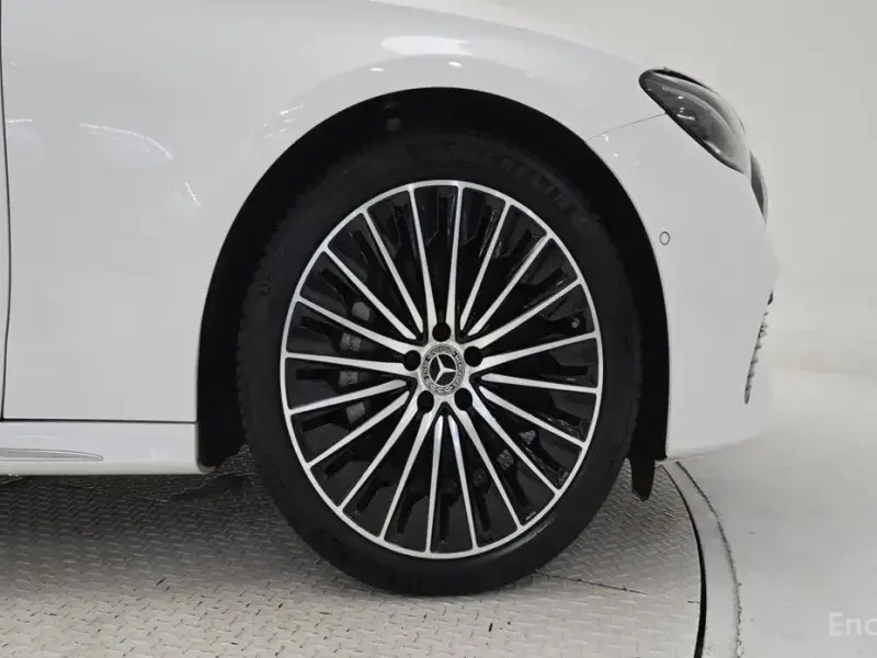 2025 Mercedes-Benz E-Класс с пробегом 11 551 км
