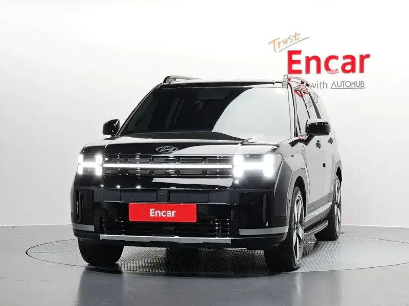 2025 Hyundai Santa Fe с пробегом 8 945 км