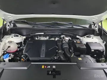 2025 Hyundai Santa Fe с пробегом 37 801 км