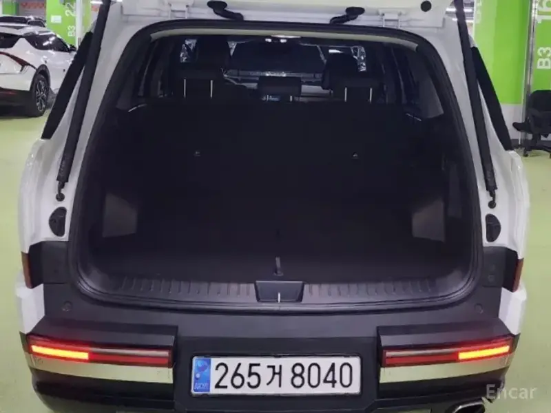 2025 Hyundai Santa Fe с пробегом 37 801 км