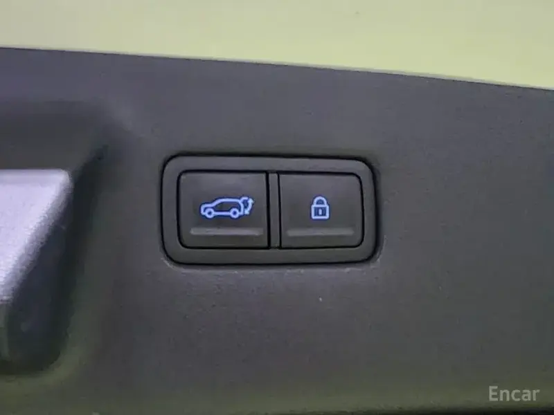 2025 Hyundai Santa Fe с пробегом 37 801 км