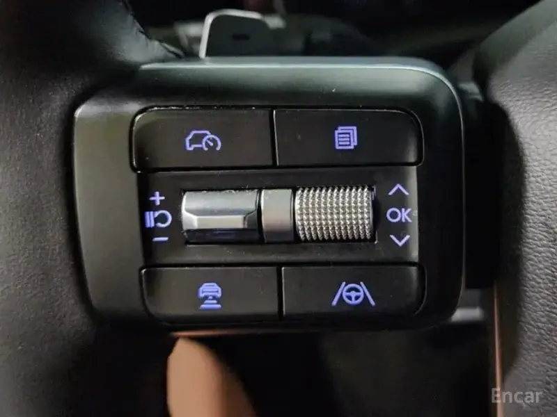 2025 Hyundai Santa Fe с пробегом 37 801 км