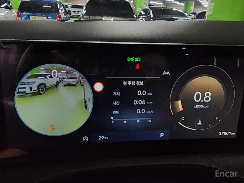 2025 Hyundai Santa Fe с пробегом 37 801 км