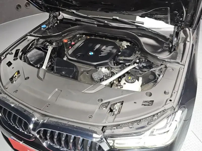 2021 BMW 6 серии с пробегом 92 947 км