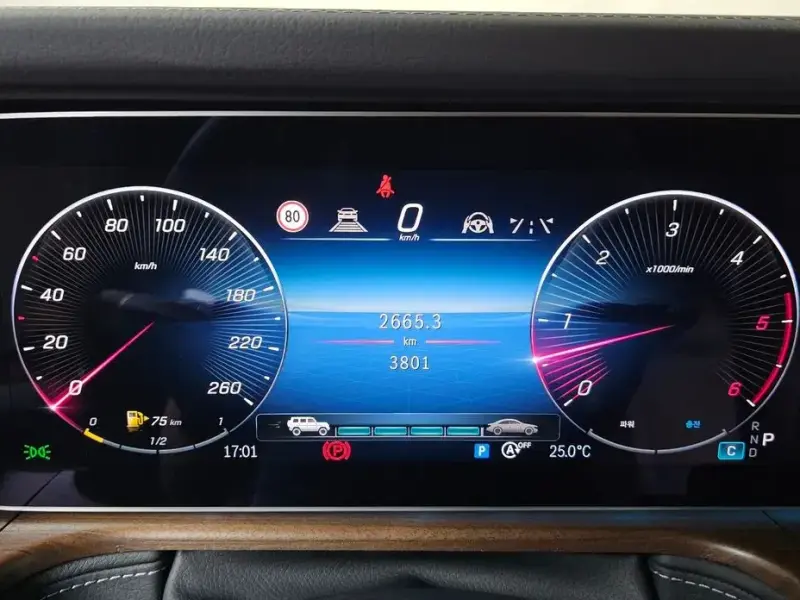 2025 Mercedes-Benz G-Класс с пробегом 3 801 км