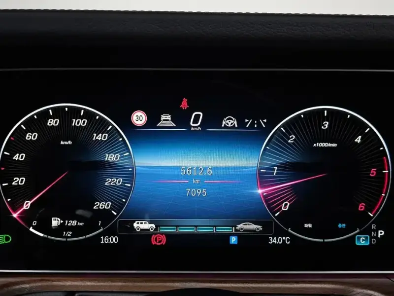 2025 Mercedes-Benz G-Класс с пробегом 7 065 км
