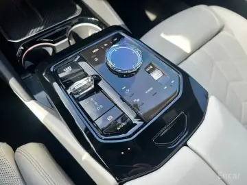 2025 BMW i5 с пробегом 13 170 км