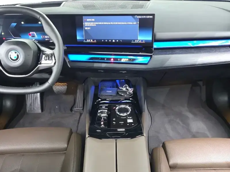 2025 BMW i5 с пробегом 22 937 км