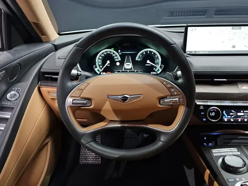 2023 Genesis G80 с пробегом 27 492 км