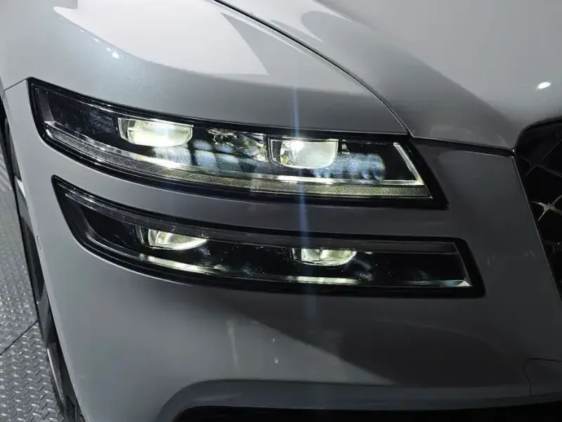 2023 Genesis G80 с пробегом 27 492 км