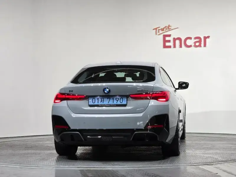 2025 BMW i4 с пробегом 4 801 км