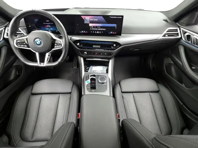 2025 BMW i4 с пробегом 4 801 км