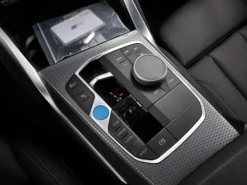 2025 BMW i4 с пробегом 4 801 км