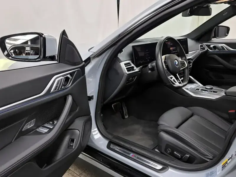 2025 BMW i4 с пробегом 4 801 км