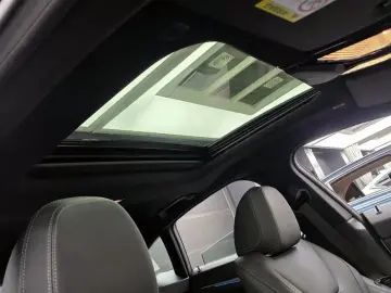 2025 BMW i4 с пробегом 4 801 км