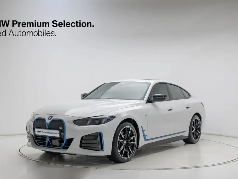 2025 BMW i4 с пробегом 4 250 км