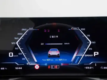 2025 BMW i4 с пробегом 4 250 км