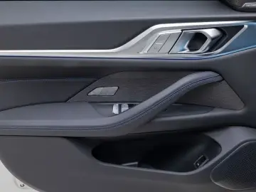 2025 BMW i4 с пробегом 4 250 км