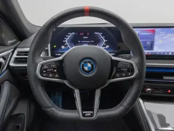 2025 BMW i4 с пробегом 4 250 км