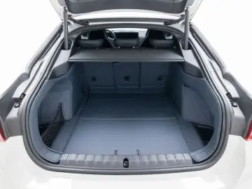2025 BMW i4 с пробегом 4 250 км