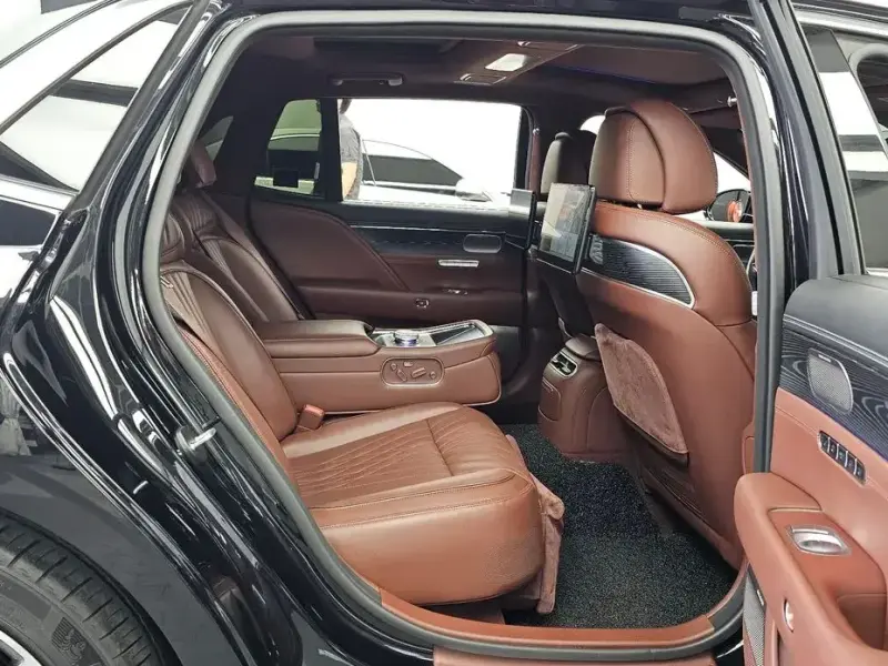 2023 Genesis G90 с пробегом 86 290 км