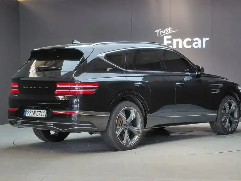 2023 Genesis GV80 с пробегом 65 089 км