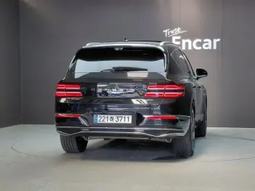 2023 Genesis GV80 с пробегом 65 089 км