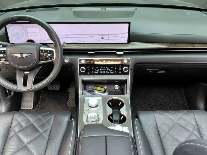2023 Genesis GV80 с пробегом 65 089 км